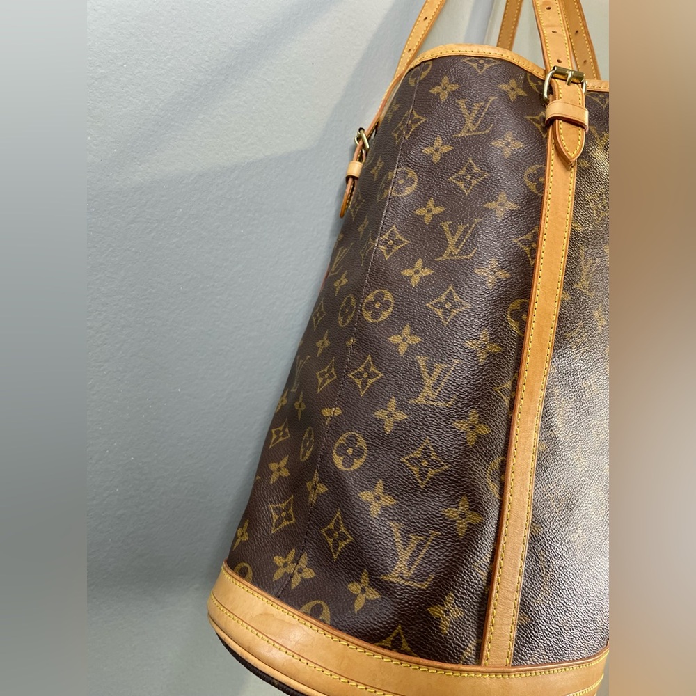 Louis Vuitton GM Monogram Bucket Bag - Picture 7 of 11